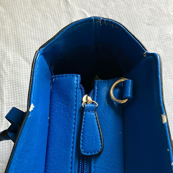 Blue satchel purse with detachable cross body strap - Picture 10 of 16